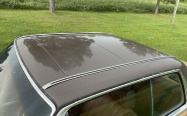 Mercedes-Benz-200-Series-1976-Coupe-17