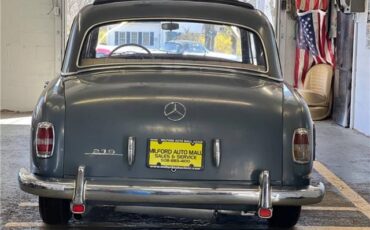 Mercedes-Benz-219-Ponton-1959-1