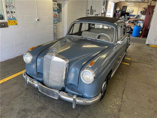 Mercedes-Benz-219-Ponton-1959-6