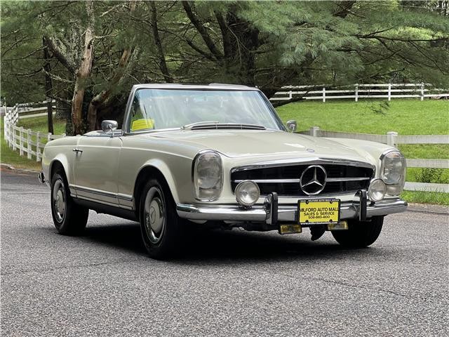 Mercedes-Benz-230SL-Pagoda-1965-16