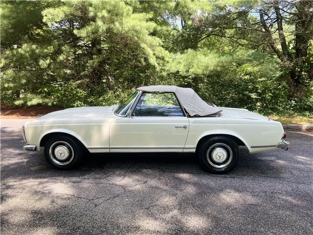 Mercedes-Benz-230SL-Pagoda-1965-20