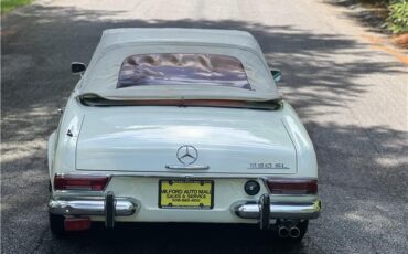Mercedes-Benz-230SL-Pagoda-1965-22