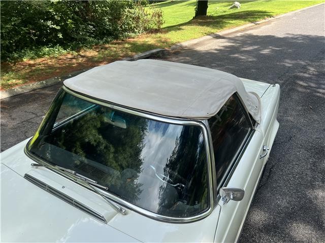 Mercedes-Benz-230SL-Pagoda-1965-25