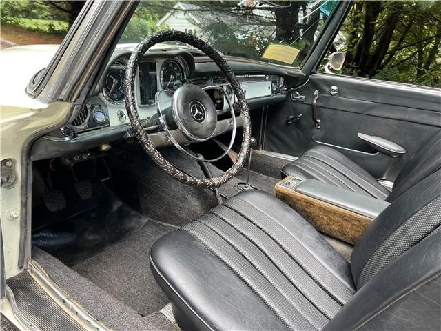 Mercedes-Benz-230SL-Pagoda-1965-29