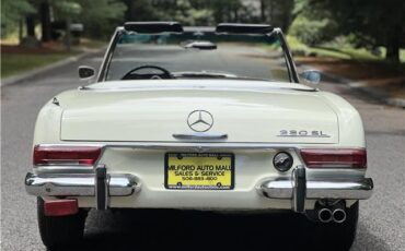 Mercedes-Benz-230SL-Pagoda-1965-8