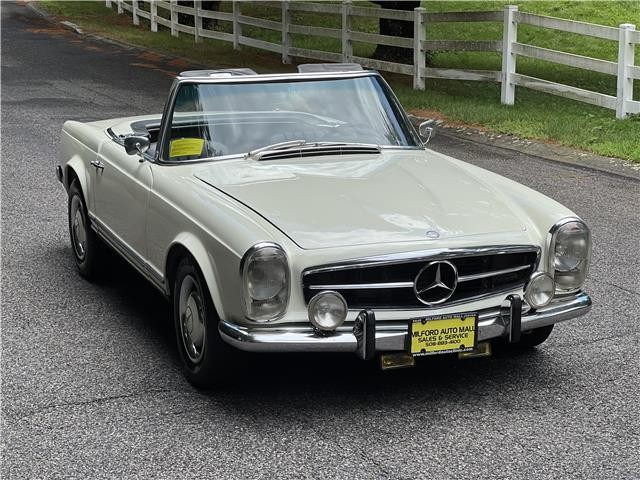 Mercedes-Benz-230SL-Pagoda-1965