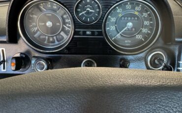 Mercedes-Benz-240D-1976-14