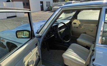 Mercedes-Benz-240D-1976-6