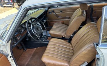 Mercedes-Benz-250-C-Coupe-1972-Coupe-17