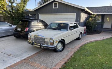 Mercedes-Benz-250-C-Coupe-1972-Coupe-2