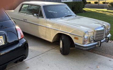 Mercedes-Benz-250-C-Coupe-1972-Coupe-5