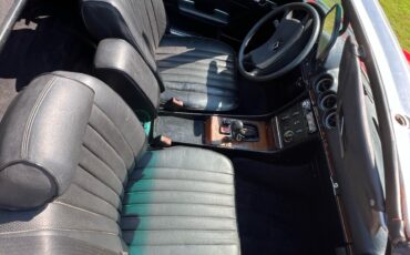 Mercedes-Benz-280-SL-1983-26