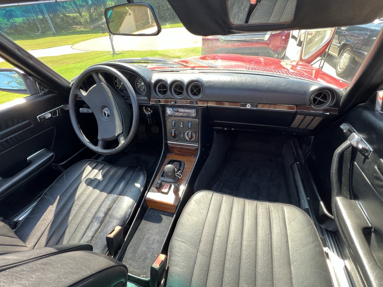 Mercedes-Benz-280-SL-1983-27