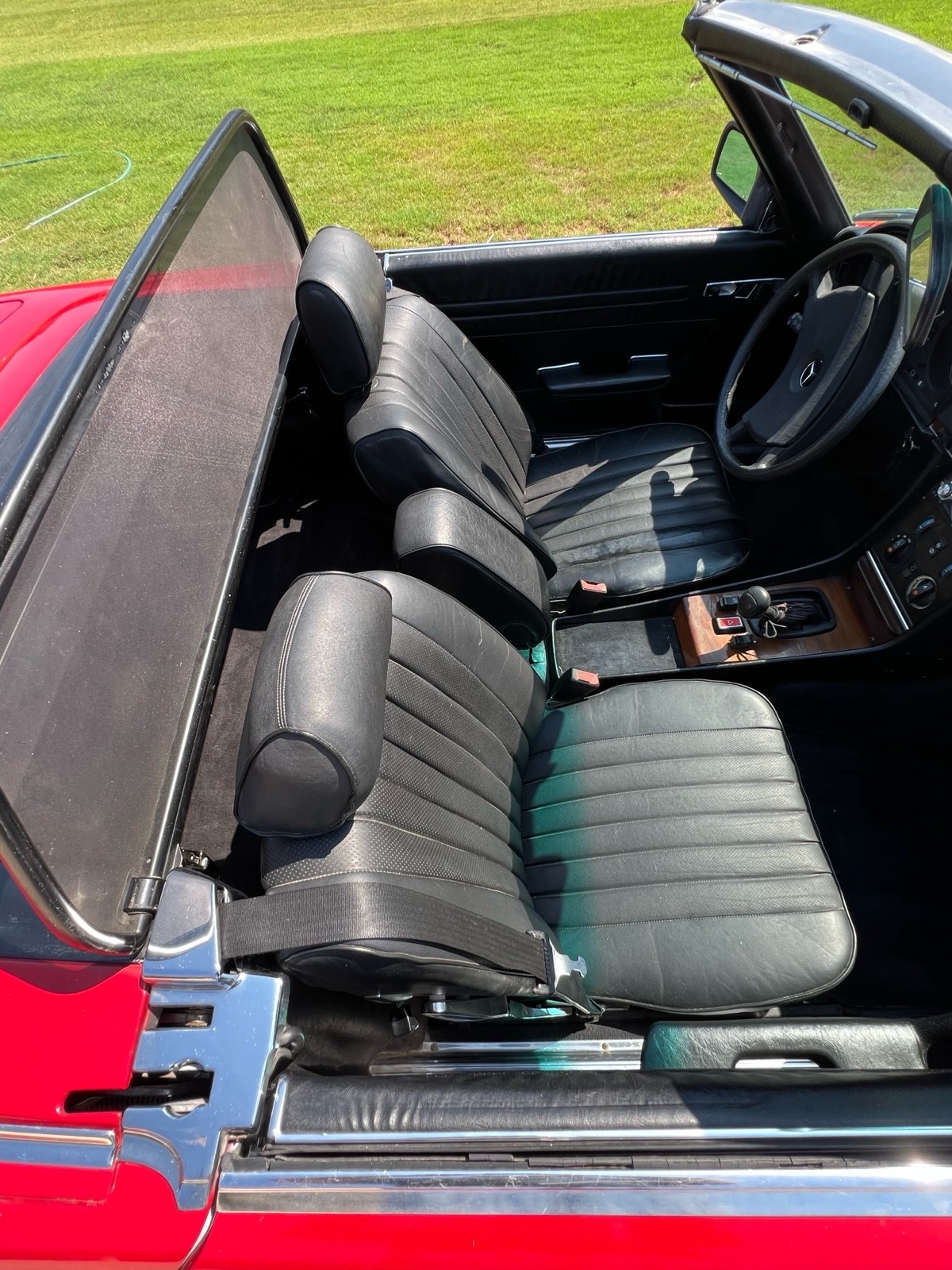 Mercedes-Benz-280-SL-1983-28