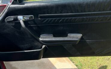 Mercedes-Benz-280-SL-1983-33