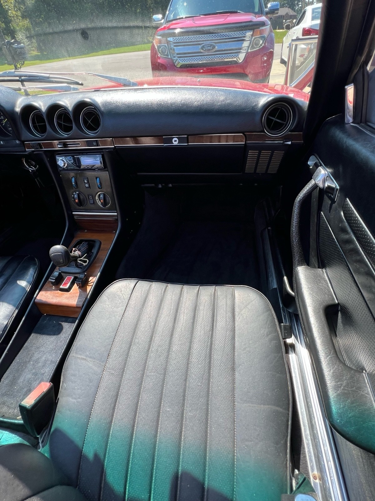 Mercedes-Benz-280-SL-1983-36