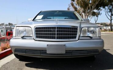 Mercedes-Benz-300-SE-1992-Sedan-1