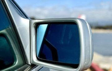 Mercedes-Benz-300-SE-1992-Sedan-25