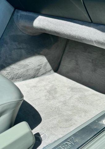 Mercedes-Benz-300-SE-1992-Sedan-26