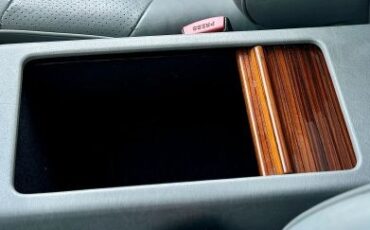 Mercedes-Benz-300-SE-1992-Sedan-27