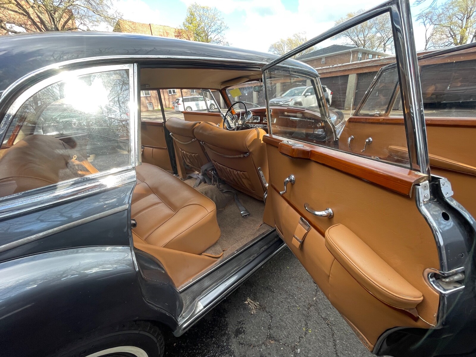 Mercedes-Benz-300-Series-1958-Sedan-17