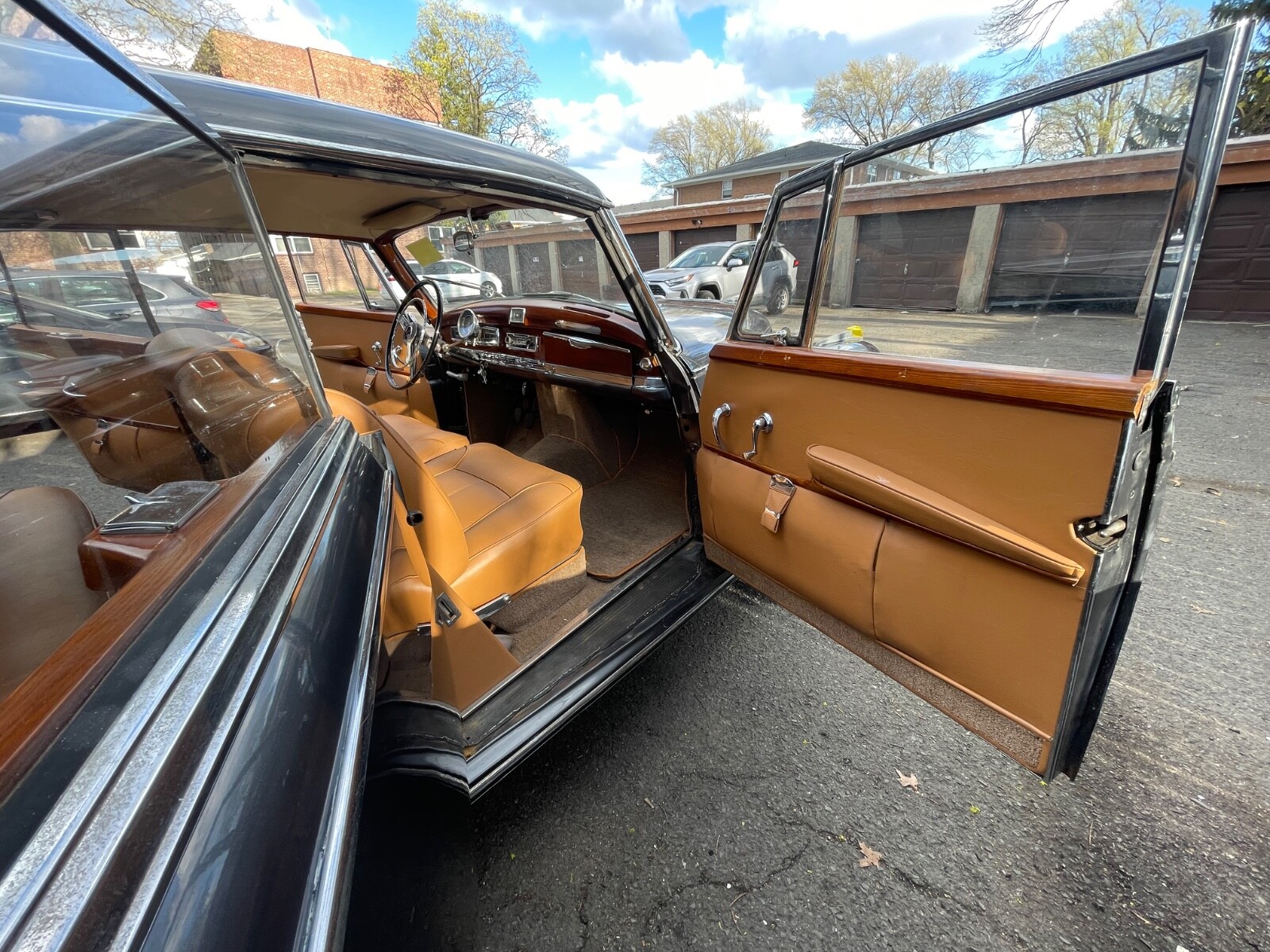 Mercedes-Benz-300-Series-1958-Sedan-18