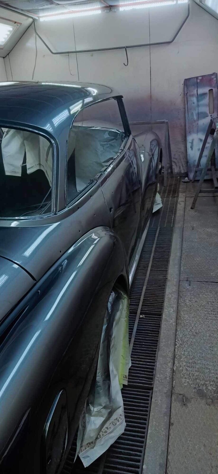 Mercedes-Benz-300-Series-1958-Sedan-24