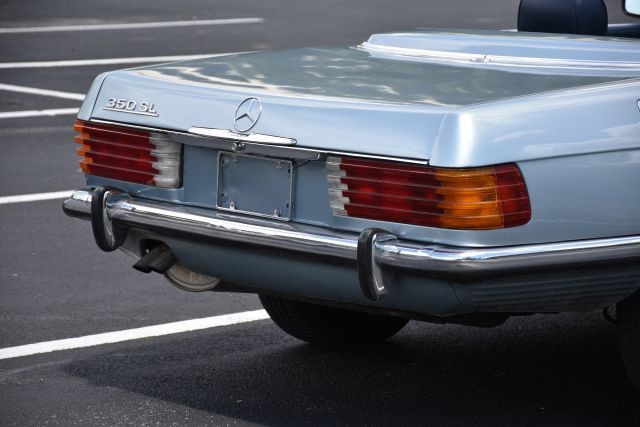 Mercedes-Benz-300-Series-1972-Convertible-10