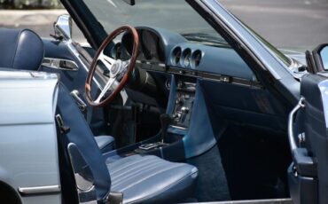 Mercedes-Benz-300-Series-1972-Convertible-15
