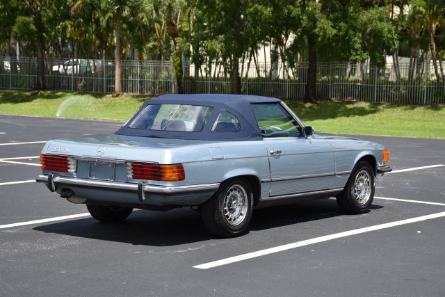 Mercedes-Benz-300-Series-1972-Convertible-22