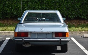 Mercedes-Benz-300-Series-1972-Convertible-27