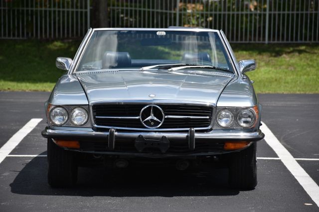 Mercedes-Benz-300-Series-1972-Convertible-6