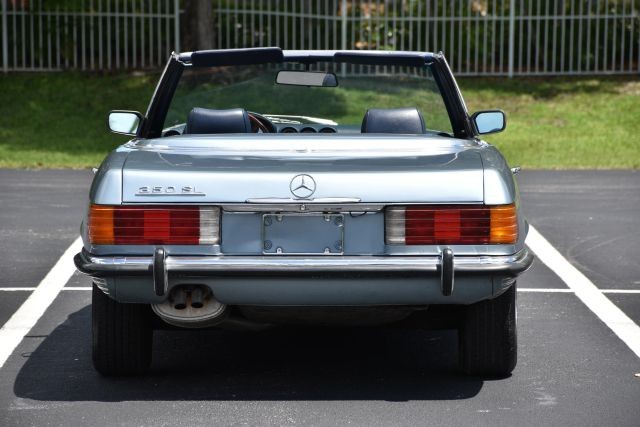 Mercedes-Benz-300-Series-1972-Convertible-7