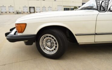 Mercedes-Benz-300-Series-1984-convertible-10