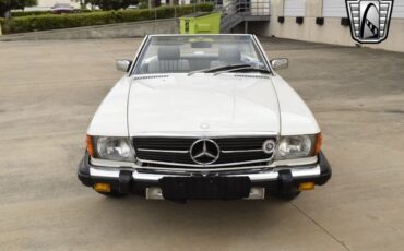 Mercedes-Benz-300-Series-1984-convertible-36