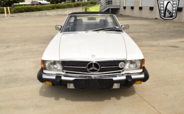 Mercedes-Benz-300-Series-1984-convertible-9