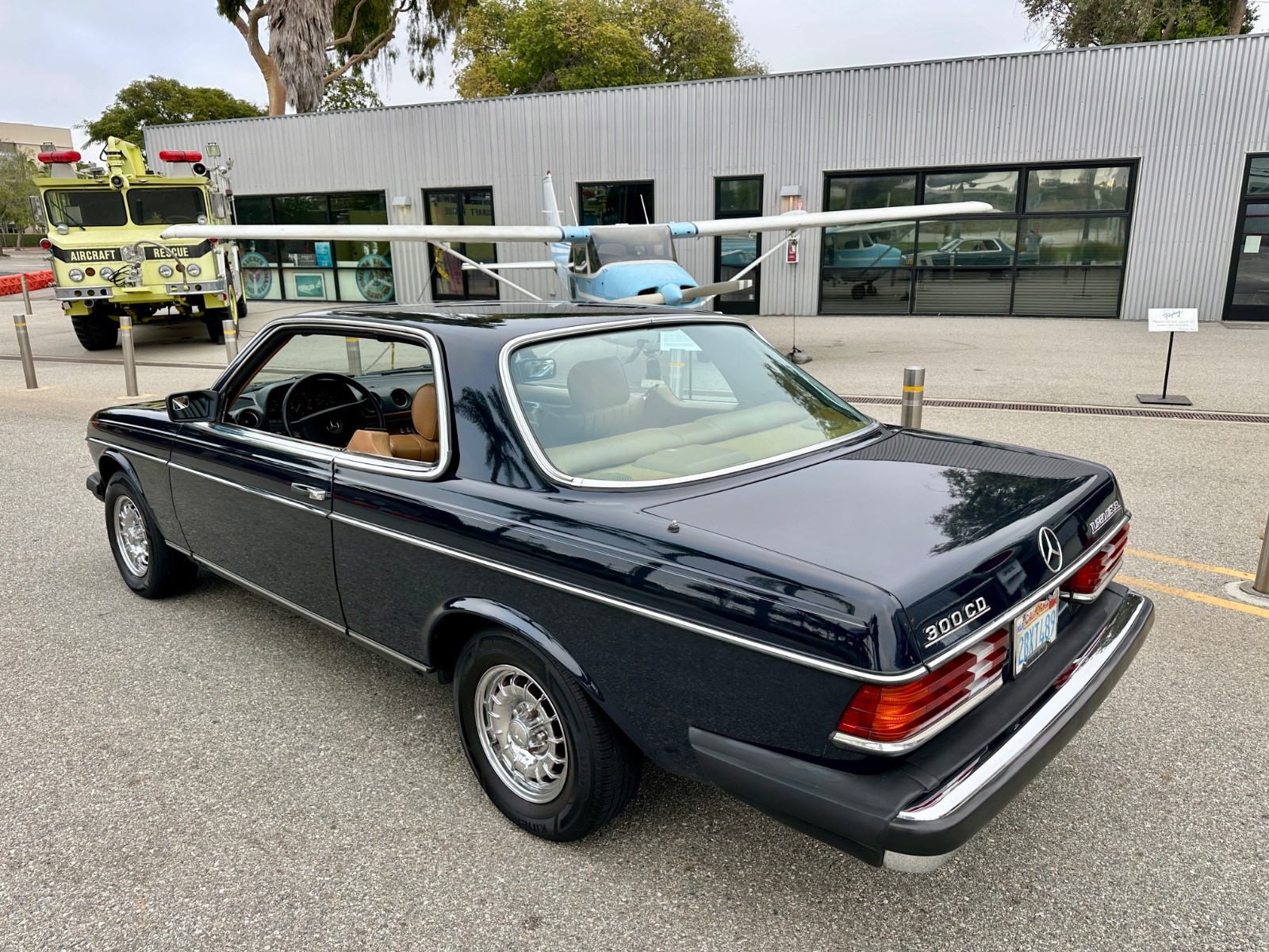 Mercedes-Benz-300-Series-1985-Coupe-21