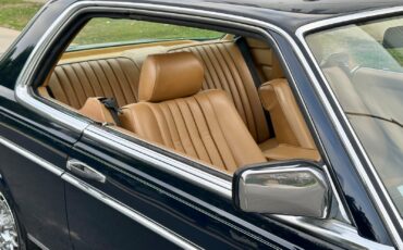 Mercedes-Benz-300-Series-1985-Coupe-24