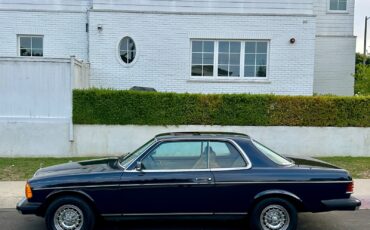 Mercedes-Benz-300-Series-1985-Coupe-3