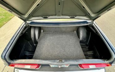 Mercedes-Benz-300-Series-1985-Coupe-37