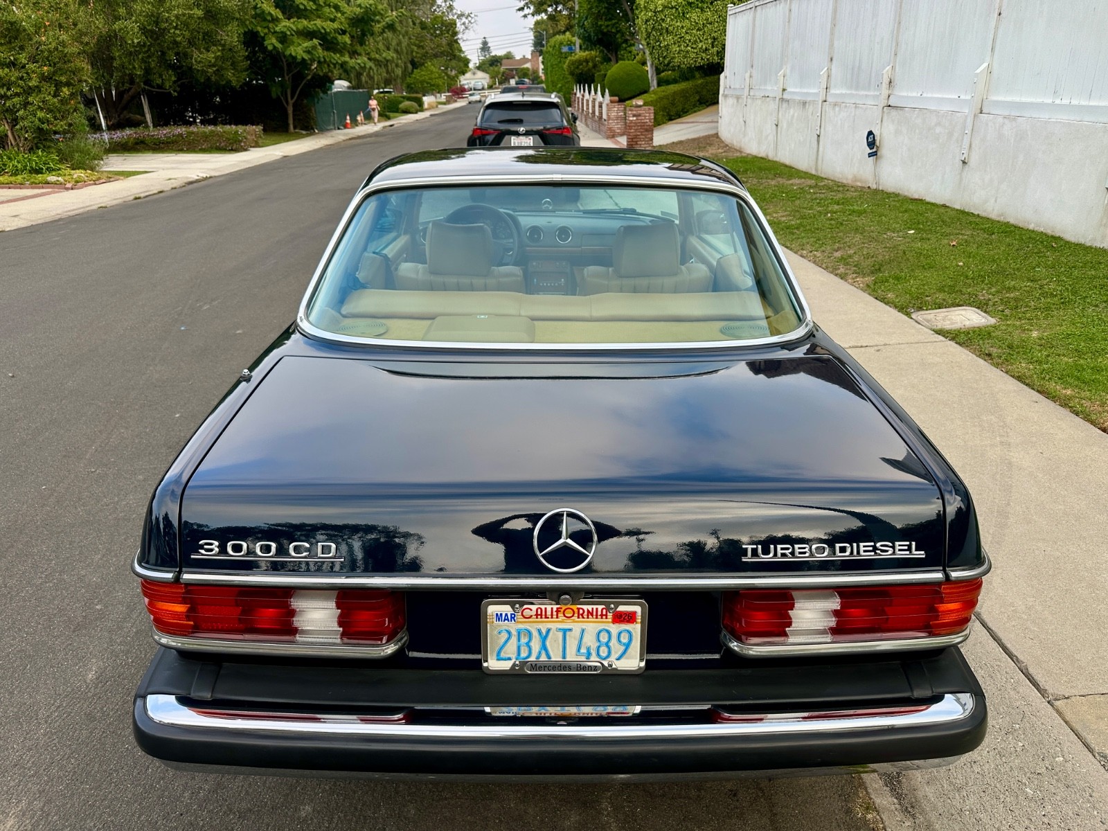 Mercedes-Benz-300-Series-1985-Coupe-5