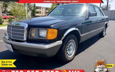 Mercedes-Benz 300-Series 1985 Sedan