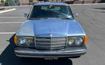 Mercedes-Benz-300-Series-1985-Wagon-1