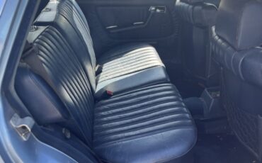 Mercedes-Benz-300-Series-1985-Wagon-8