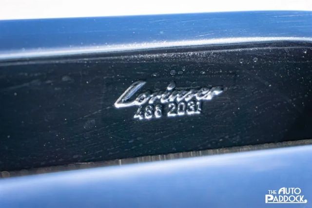 Mercedes-Benz-300-Series-1990-Sedan-12