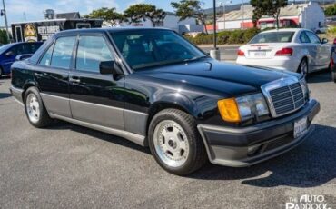 Mercedes-Benz-300-Series-1990-Sedan-2