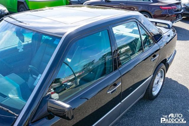 Mercedes-Benz-300-Series-1990-Sedan-9