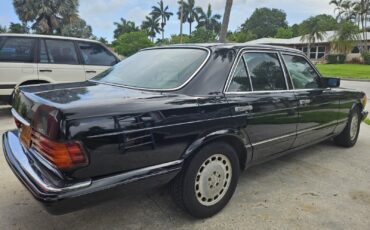 Mercedes-Benz-300-Series-1991-1