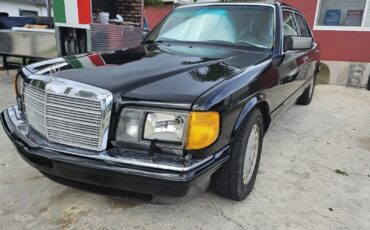 Mercedes-Benz-300-Series-1991