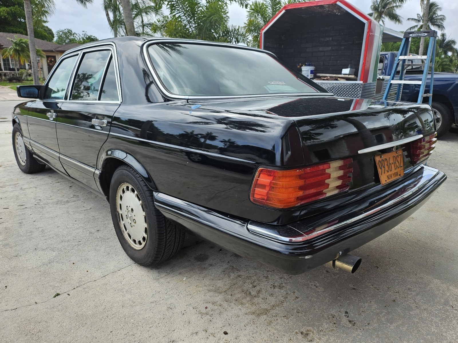 Mercedes-Benz-300-Series-1991-6